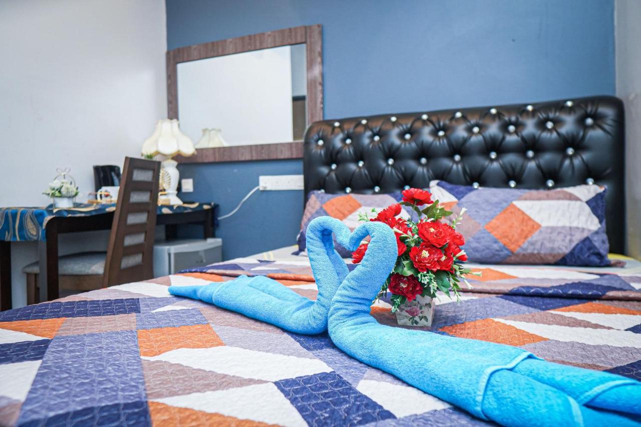 Hotel Ghazrins Desaru Pengerang Esterno foto