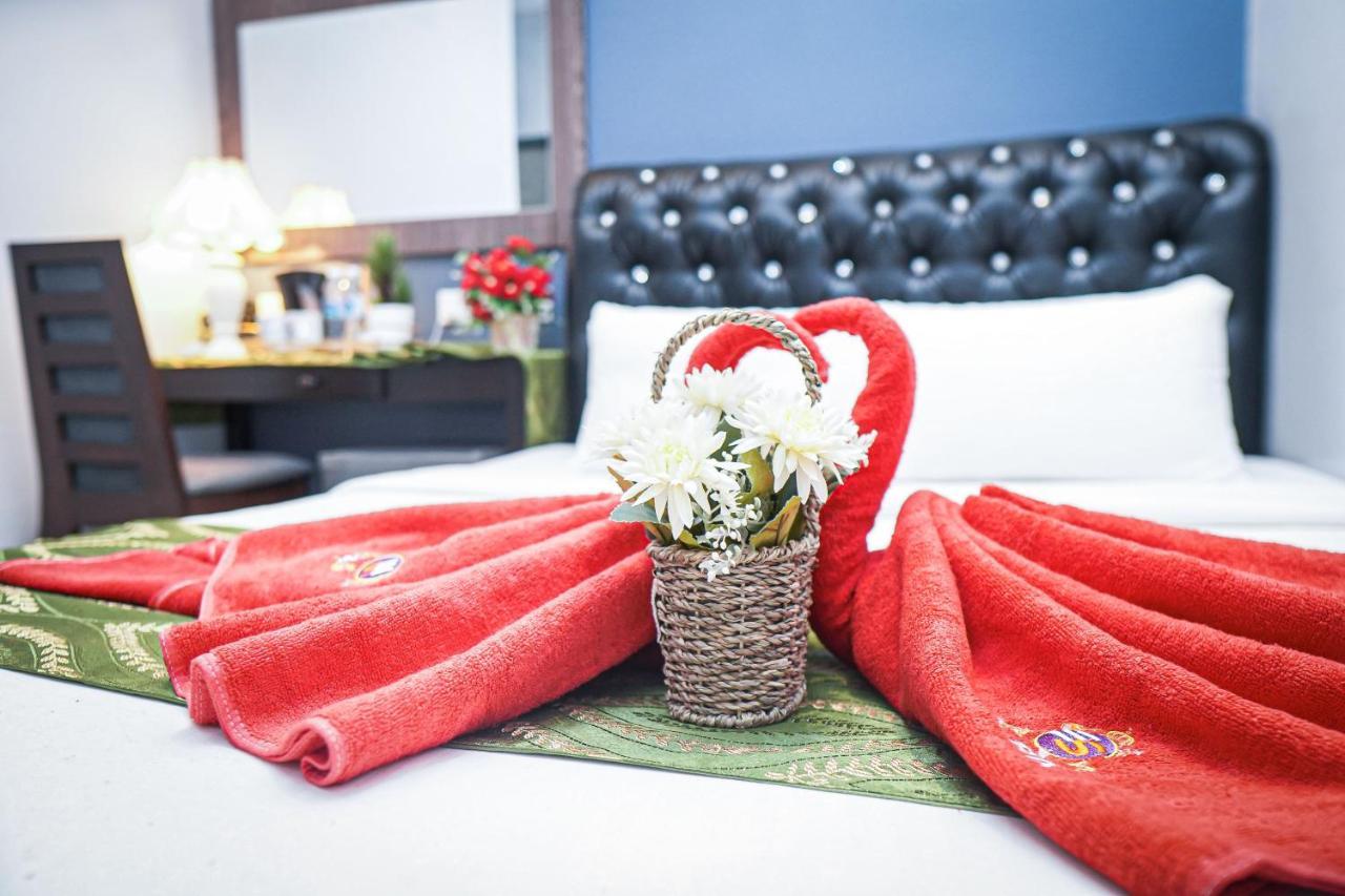 Hotel Ghazrins Desaru Pengerang Esterno foto