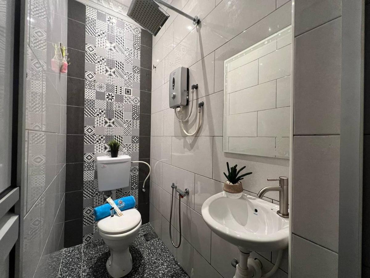 Hotel Ghazrins Desaru Pengerang Esterno foto