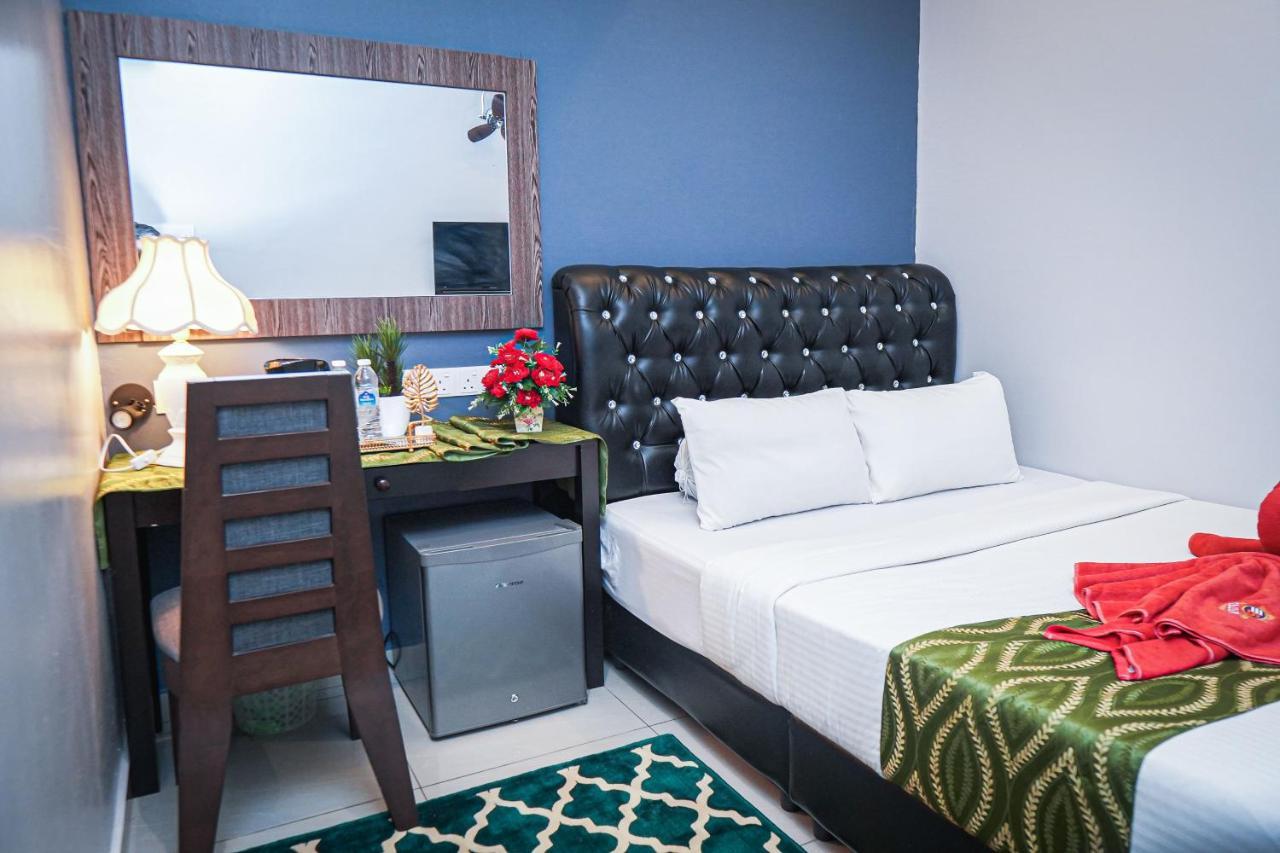 Hotel Ghazrins Desaru Pengerang Esterno foto